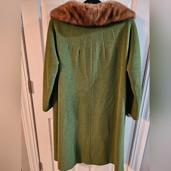 Vintage 60s Surrella by Diane coat, olive green wool coat with real fur collar - Picture 2 of 6